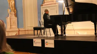 VÁCLAV KRAHULÍK – klavír
